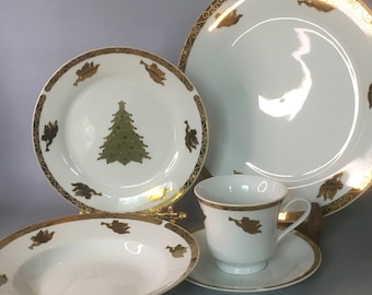 Place Setting Cherub by Montgomery Ward Gold Trim Angel Gabriel Horn Christmas Tree Vintage Holiday Tablescape Setting Decor Dinnerware