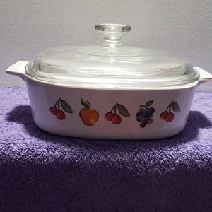 Corelle byCorning Ware 2L Quart Fruit with Pyrex Lids