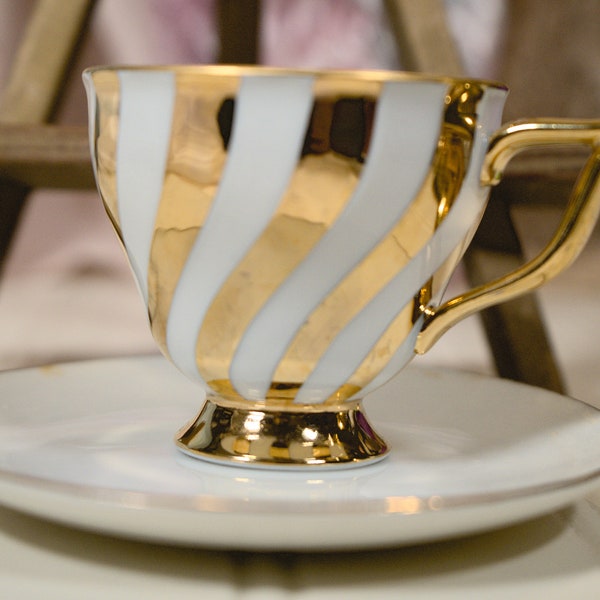Bavaria 22k Gold Swirl Tea Cup