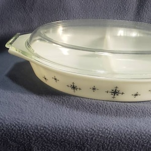 Pyrex MCM Black Star Atomic Compass Divided Casserole Dish With Lid. 1.5  Quart.