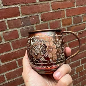 Taza de cobre hecha a mano con asa de latón / Regalo para el séptimo aniversario / Taza de cobre puro / Artículos rústicos para beber / Regalo para él y ella