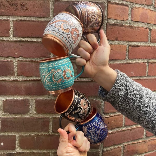 Taza de cobre macizo martillado de 16 oz hecha a mano. Taza de cobre macizo. Regalo perfecto para el séptimo aniversario para ella. Disponible en 9 colores.