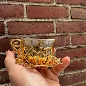 Tasse à café et à expresso turque grecque arabe marocaine avec intérieur en porcelaine, support en métal, soucoupe et couvercle