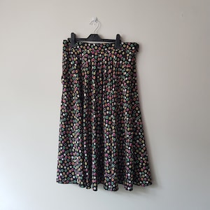 Vintage retro colourful polka dot pleated midi skirt with pockets, UK size 16