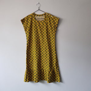 Yellow bright 60s patterned shift mod dress, handmade, size L