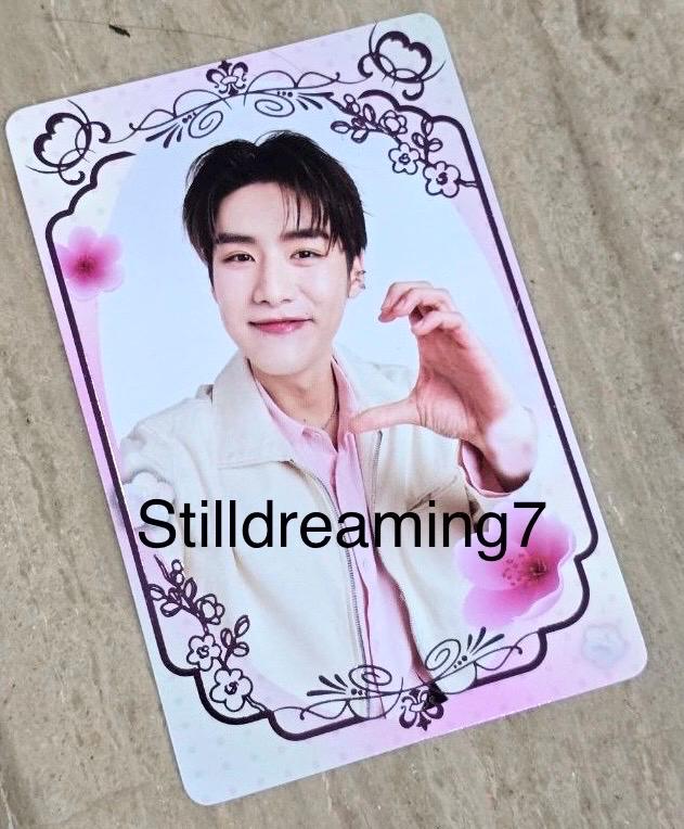 【直筆サイン入り】GMMTV First Khaotung ポストカード LOL 直筆サイン入り】GMMTV First Khaotung ポストカード LOL First