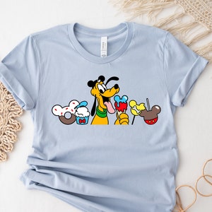 Disneyworld Family Vacation Shirt : Pluto Snacks T-Shirt