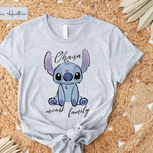 Ohana significa camisa de família, camiseta de férias, camiseta de família, presente para um amigo, camisa de fim de semana, camiseta de festa, camisa de desenho animado, camiseta de irmãos