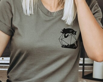 Camiseta Cat D&D - Camisa d20 de 2 gatos, Camisa de mazmorras y dragones de moda, Regalo para amantes de los gatos de Dungeon Master, Regalo de dados RPG de mesa de gatito divertido