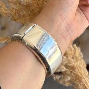 Sleek Silver Sterling Hinged Bangle, 925 Silver chunky bangles, women large bangles bracelets