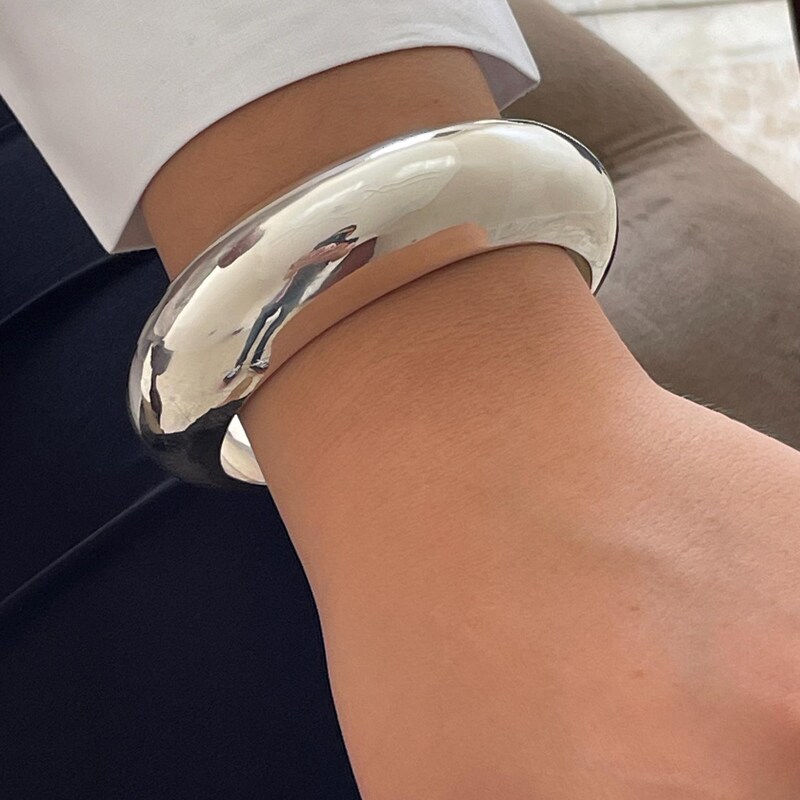 Glossy Chunky Bangle Bracelet