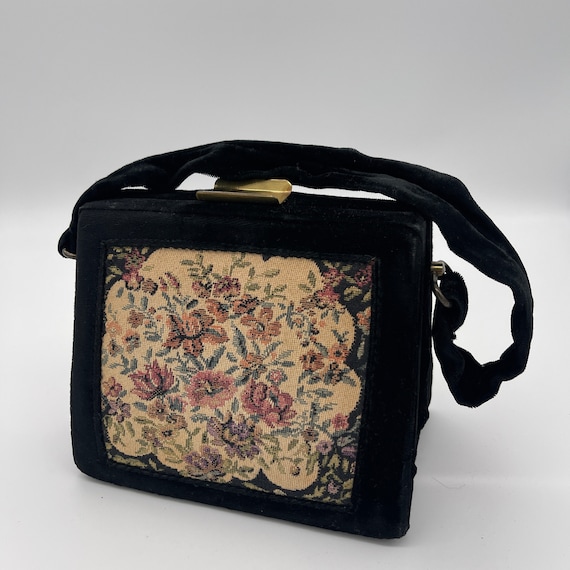 Gorgeous Vintage Velvet Needlepoint Black Purse - image 2