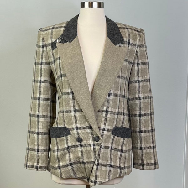 Platinum by Dorothy Schoelen Vintage Blazer