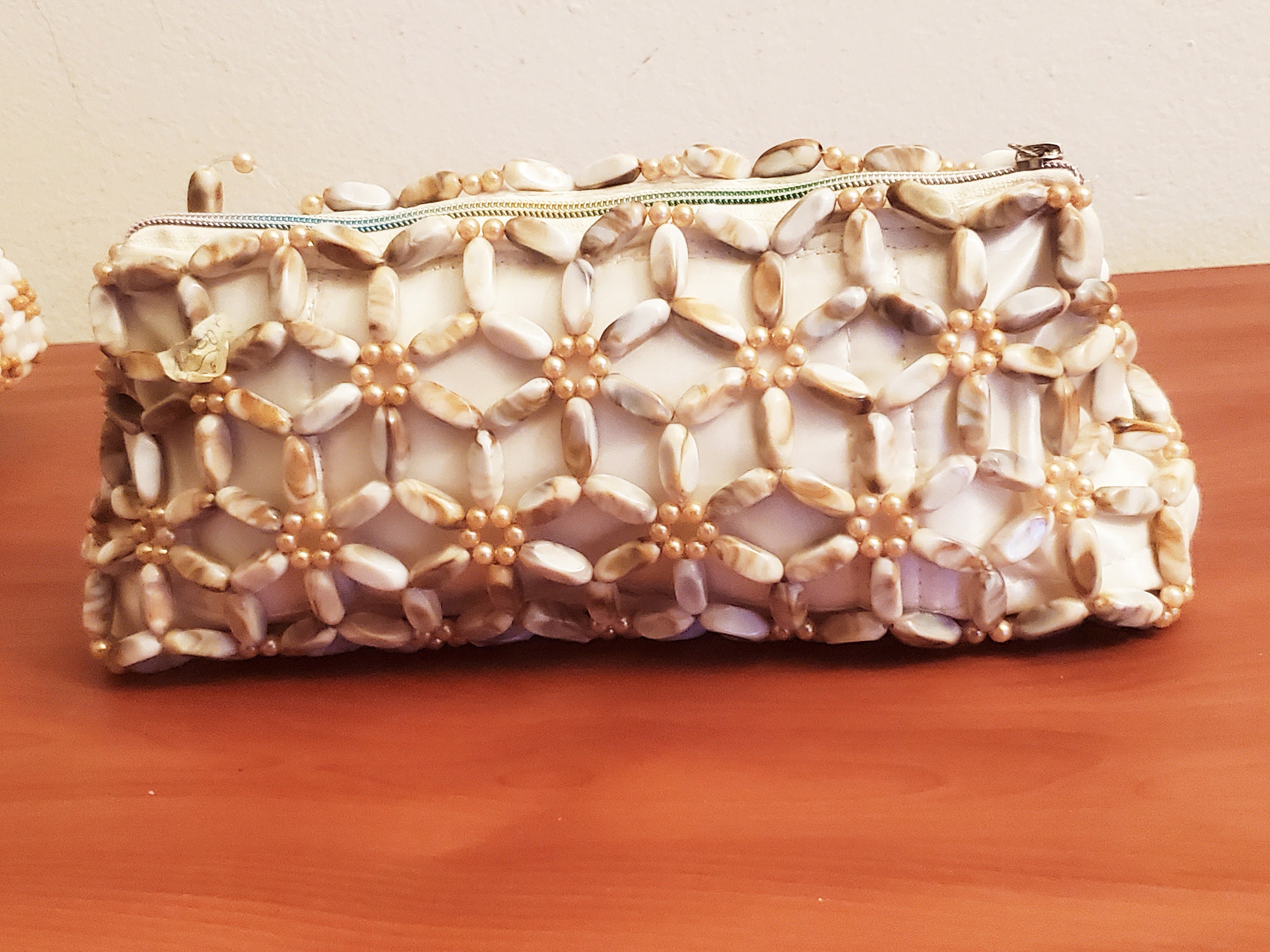 【typeservice】24fw Rose Beads Bag Pink_Floral_Hand_Beaded_Clutch