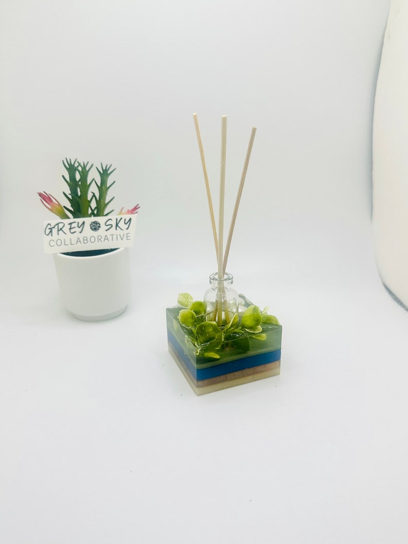 Layers of Earth Mini Scented Oil Diffuser Epoxy Resin Reed Diffuser