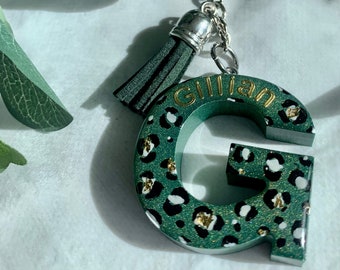 Llavero inicial personalizado con estampado de leopardo verde oscuro // Llavero con nombre personalizado, accesorio de estampado animal