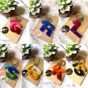 Llavero/Llavero Inicial Personalizado // llavero de dos tonos, ombré, regalo personalizado, accesorio personalizado, regalo hecho a mano