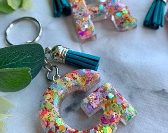 Confettis de porte-clés initiaux personnalisés remplis // Fait sur mesure, cadeau personnalisé, lettres et chiffres, cadeau personnalisé, remplissage de bas