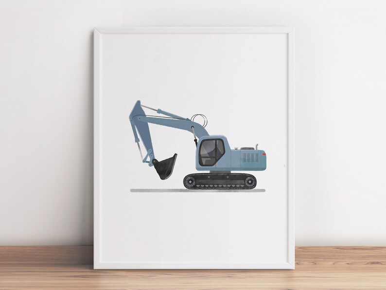 Op de afbeelding: Een blauwe graafmachine met een zwarte bak, op een witte achtergrond.