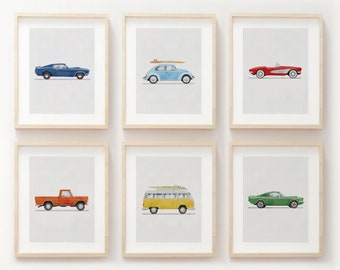 Set med 6 vertikala vintagefordonstavlor, pojkrumsdekor, retrobilstavlor för pojkrum, väggkonst för barnrum, akvarellkonst med transporter
