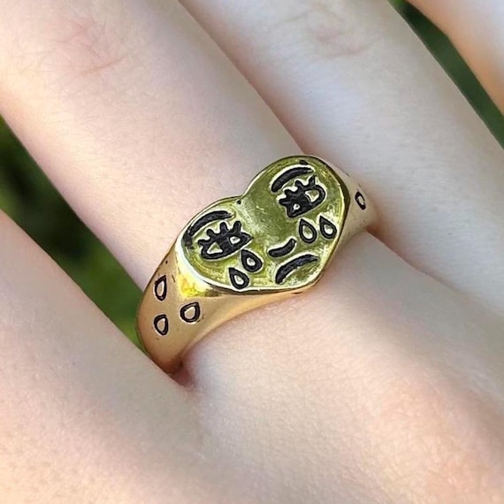 Crying Heart Face Ring, Face Ring, Gold Coloured Crying Ring, Gold