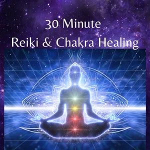 Puede incluir: Ilustración digital de una persona meditando con los puntos de los chakras resaltados en varios colores. La imagen está ambientada sobre una cuadrícula azul y un fondo estrellado. El texto dice "30 Minute Reiki & Chakra Healing."