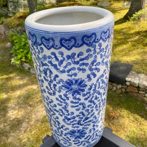 Lovely Blue and White Floral Design Ceramic Umbrella Stand Japan