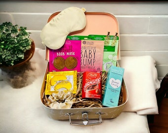 Surprise Mum with Personalized Mother's Day Gift - Luxe Pamper Hamper for Pregnancy, New Mother