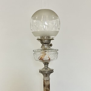 Antique Edwardian quality oil lamp