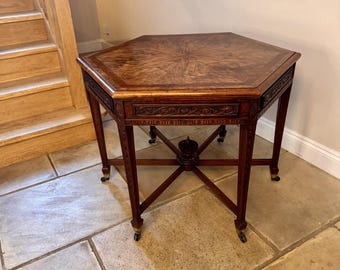Wonderful quality antique Victorian octagonal centre table