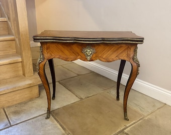 Quality 19th century French Kingwood and cross banded card table