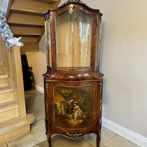 Superb quality antique Victorian French kingwood display cabinet