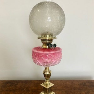 Superb Quality Antique Victorian Oil Lamp