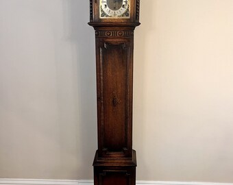 Fine Quality Antique Oak 8 Day Chiming Grandmother Clock