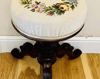 高品質のアンティーク ビクトリア朝のクルミ材製回転ピアノスツール