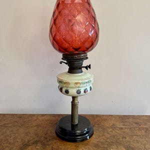 Wonderful quality antique Victorian oil lamp