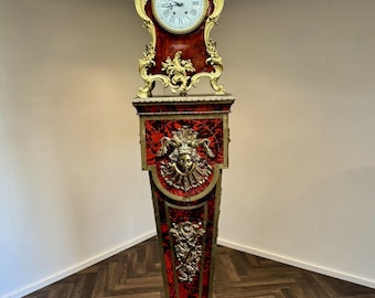 Outstanding quality antique 19th century French Boulle bracket clock and accompanying pedestal