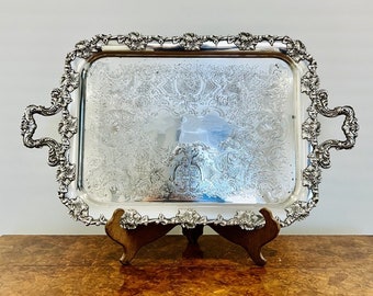 Vassoio da portata antico vittoriano placcato in argento decorato di qualità