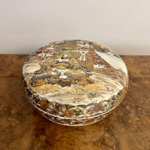 Unusual large quality antique Japanese satsuma lidded pot
