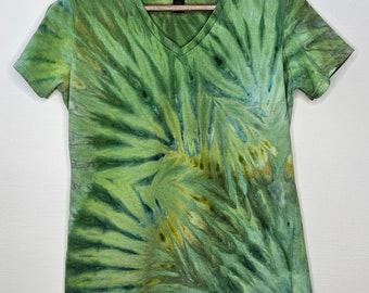 Incline Ice Dyed Ladies V-Neck Tie Dye Tee Shirt Soft Style Ladies Size Large