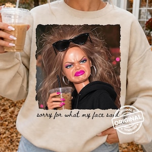 Äcklad dockansikte meme PNG ~ Förlåt för vad mitt ansikte sa ~ Sarkastisk kvinnlig skjortdesign ~ Sassy Mood-tröja ~ Rolig retro 90-talsdocka
