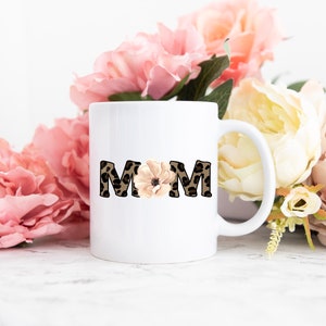 Mom PNG ~ Watercolor Sublimation Design ~ Mom ~ Floral PNG ~ Transparent Digital File ~ Mother&#39;s Day PNG ~ Bleached T-shirt ~ Waterslide Art