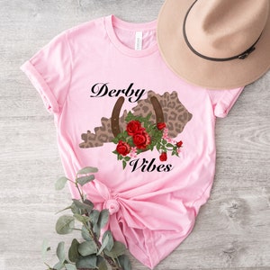 Kentucky Derby PNG - Derby Vibes - Run For The Roses - US Bundesstaat Kentucky - Aquarell Sublimationsdesign - Hufeisen PNG - Transparentes T-Shirt