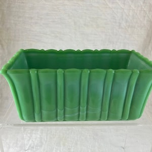 Vintage 1940's Akro Agate Glass Jade Green 8" Rectangular Planter #653 With Scalloped Edges.