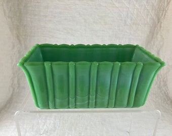 Vintage 1940's Akro Agate Glass Jade Green 8" Rectangular Planter #653 With Scalloped Edges.