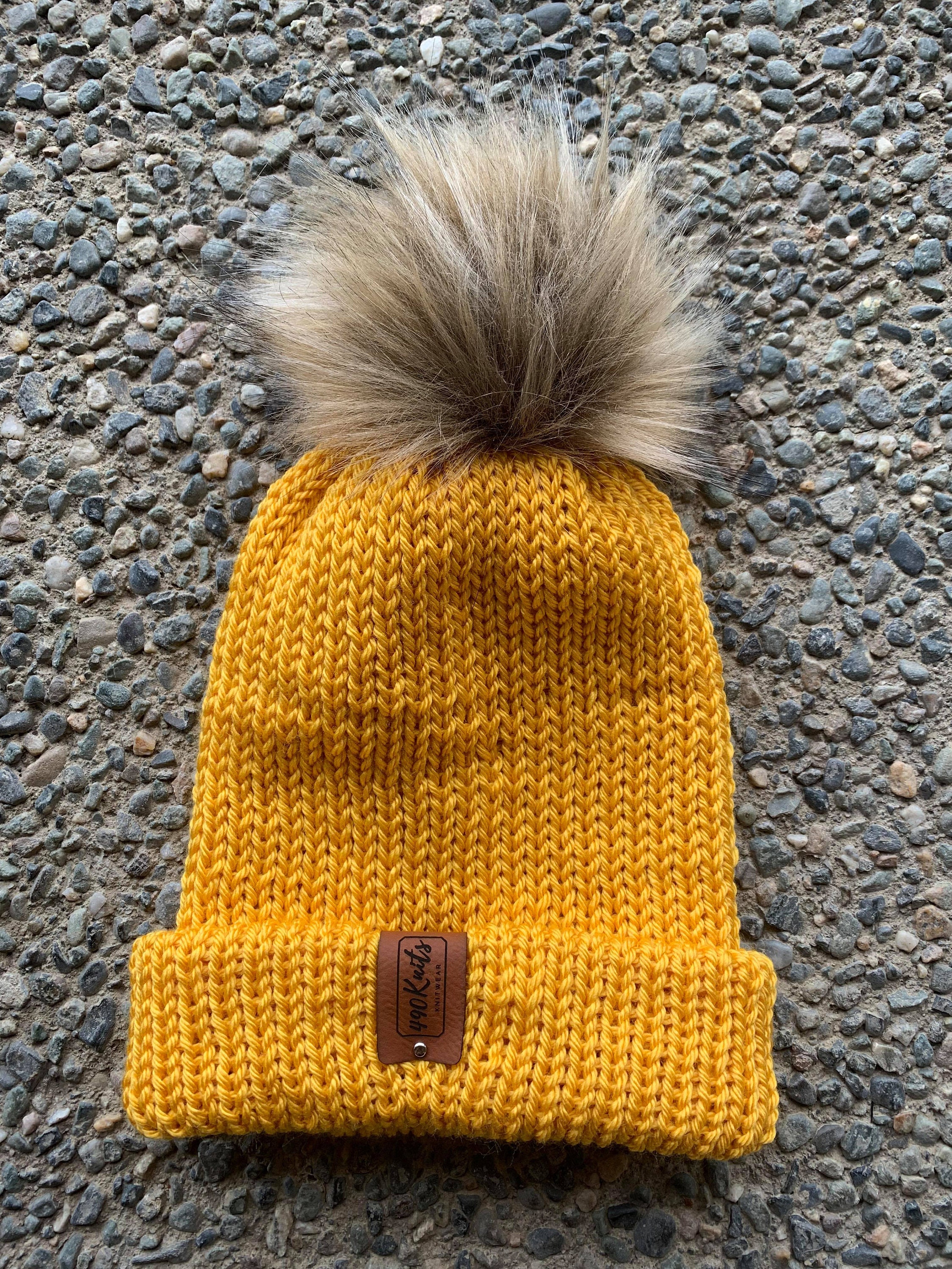 Canadian Toque Detachable Pompom Beanie 