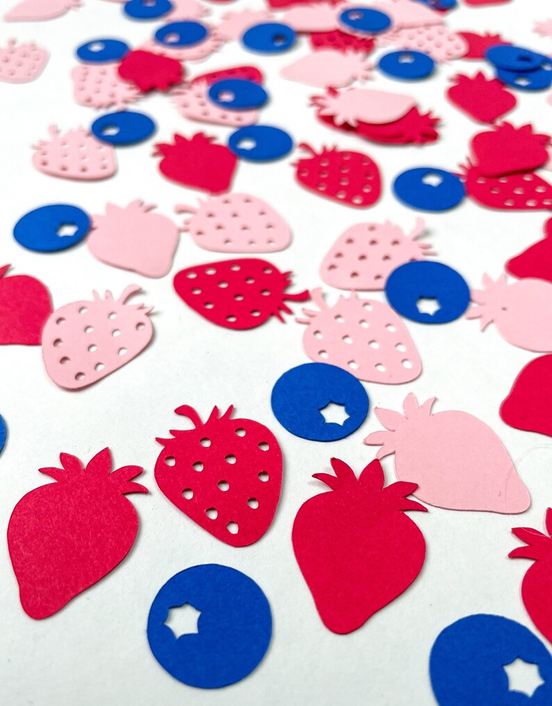 Confetti Strawberry and Blueberry 150 pieces Berry First Theme Fruit Party Mini Table Decor Creative Event Supplies