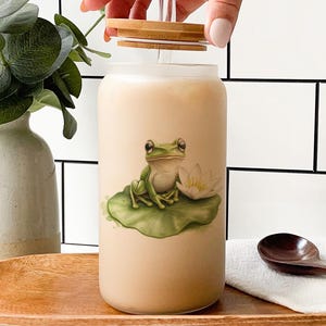 Cute Cartoon Frog Water Lily Glass Tumbler – Kawaii Animal Cup, Frog Lover Gift, Aesthetic Iced Coffee Tumbler 16oz