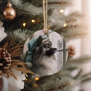Keeshond Elf Hat Ceramic Christmas Ornament – Pet Lover Gift