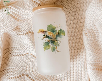 Crested Gecko Glass Tumbler: Floating Leaves Design, Reptile Lover Drinkware